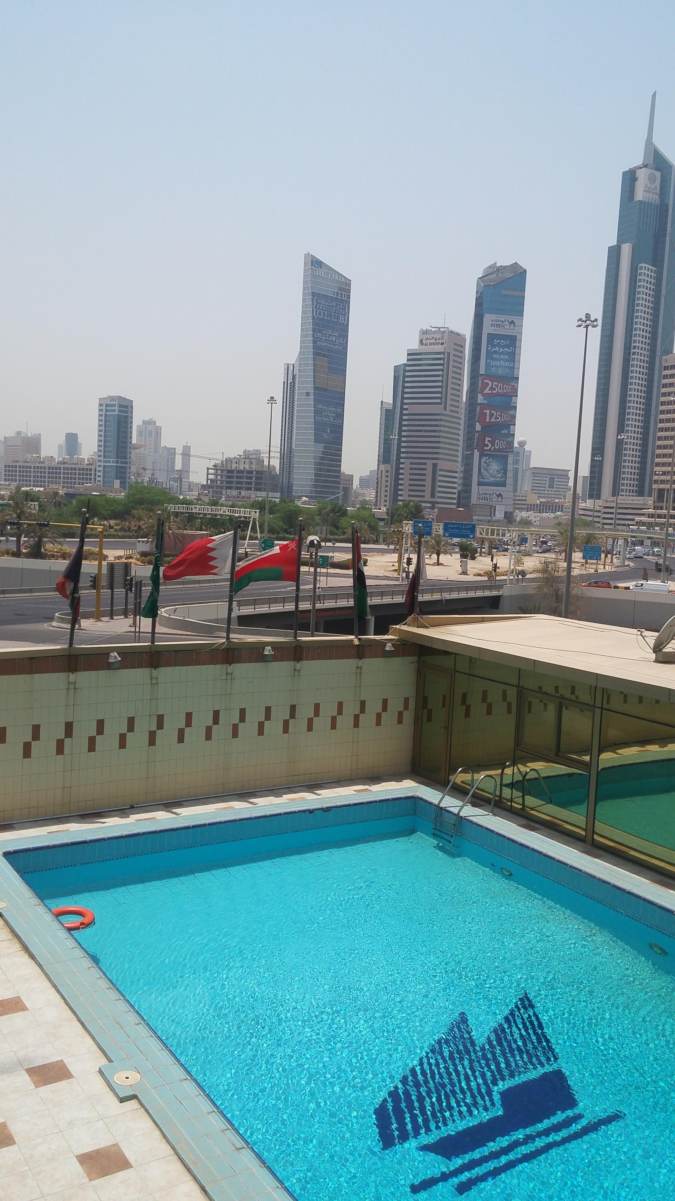 Kuwait Continental Hotel Кувейт Екстериор снимка