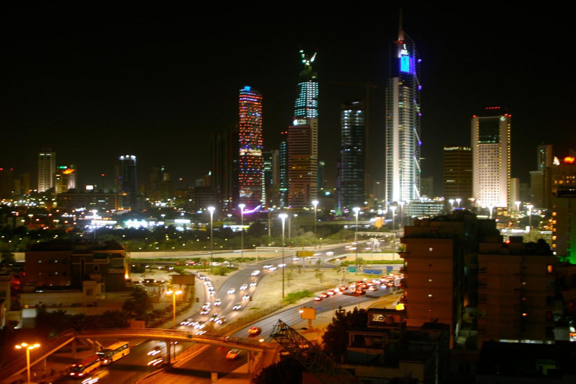 Kuwait Continental Hotel Кувейт Екстериор снимка