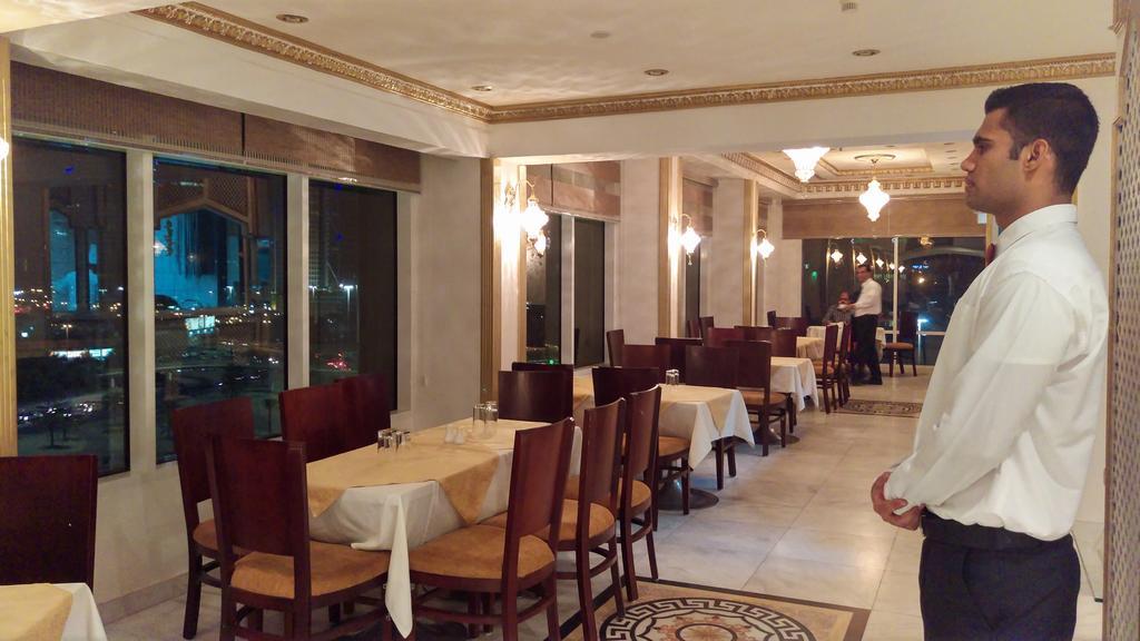 Kuwait Continental Hotel Кувейт Екстериор снимка