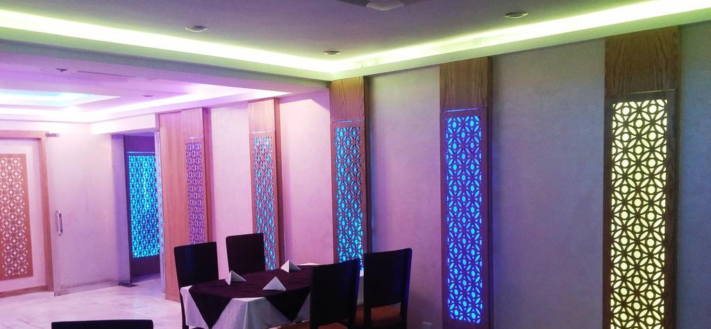Kuwait Continental Hotel Кувейт Екстериор снимка